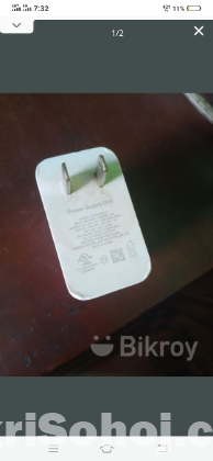 চার্জার এডাপ্টার।